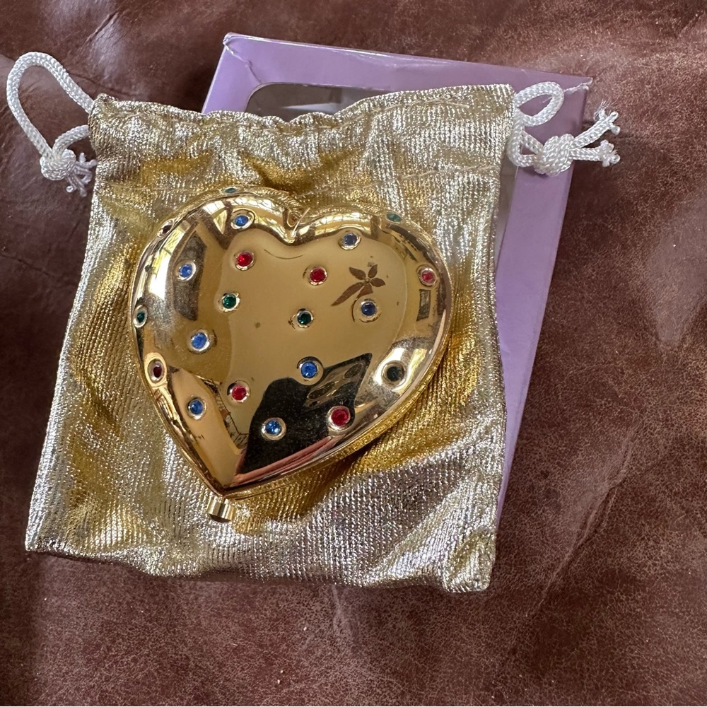 Beautiful purse mirror - Picture 2 of 6
